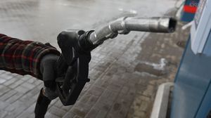 Цена за бензин - 50 рублей