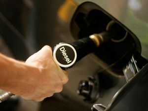 Цены на топливо для авто депутаты планируют регулировать самостоятельно