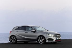 Mercedes готовит хэтчбек a-class нового поколения