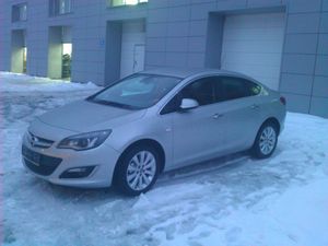 Opel собирается обкатать новый astra