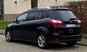 Семиместный ford grand c-max