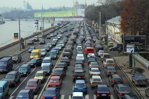 Столичные власти могут разрешить водителям увеличивать скорость в столице